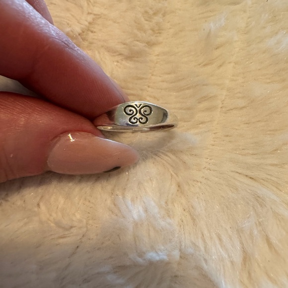James Avery Retired Butterfly Ring - Picture 1 of 4